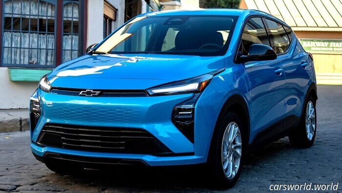 Барра из GM говорит, что правила Байдена по топливу чуть не навсегда остановили работу заводов компании | Carscoops